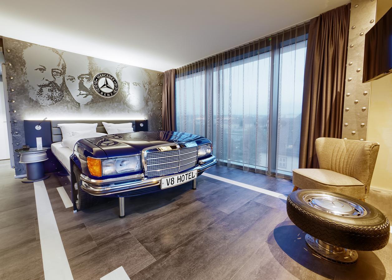 V8 Hotel Motorworld Region Stuttgart Böblingen Zewnętrze zdjęcie